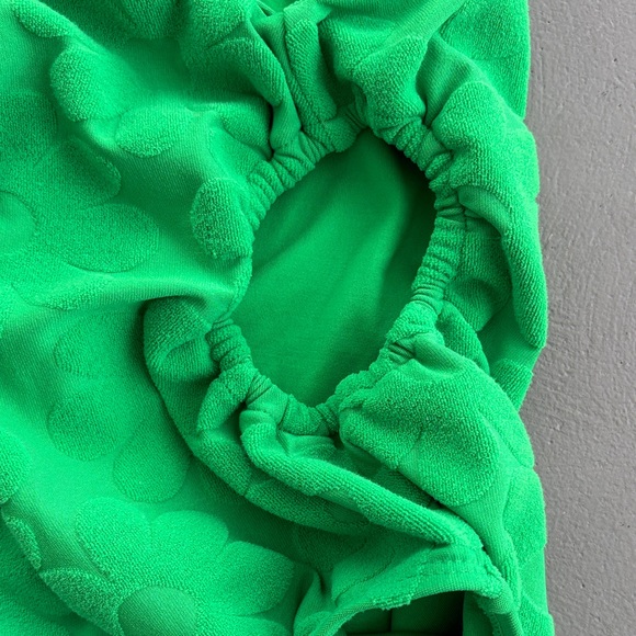 Old Navy Girl’s Floral Textured Green One Piece Swimsuit with Side Cutout - Picture 4 of 6